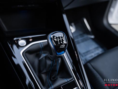 Used 2024 Volkswagen Golf R 4-Door image 27