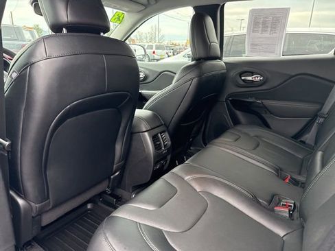 Used 2023 Jeep Cherokee Altitude Lux image 15