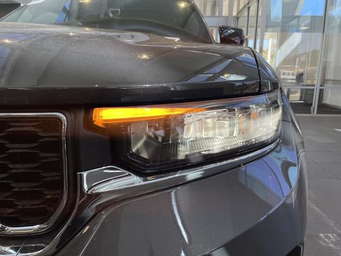 Certified 2025 Jeep Grand Cherokee Laredo X w/ Luxury Tech Group I RWD image 5