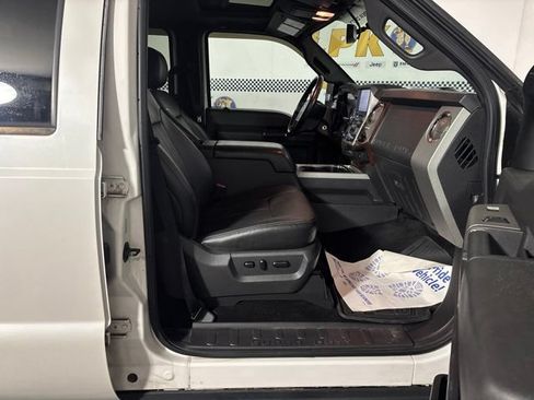 Used 2016 Ford F250 Lariat w/ Lariat Ultimate Package AWD/4WD image 9