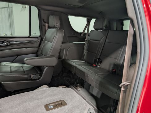 Used 2023 GMC Yukon XL Denali w/ Denali Reserve Package image 18