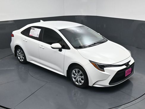 Used 2024 Toyota Corolla LE image 13