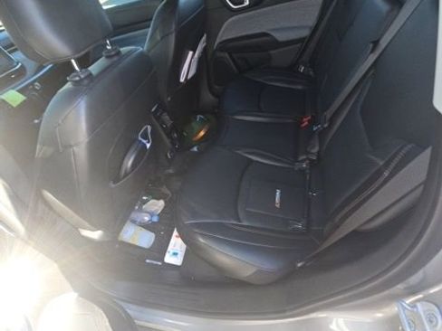 Used 2022 Jeep Compass Latitude image 15