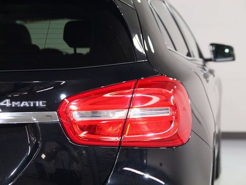Used 2015 Mercedes-Benz GLA 250 4MATIC image 15