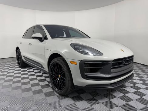 Used 2025 Porsche Macan GTS image 7