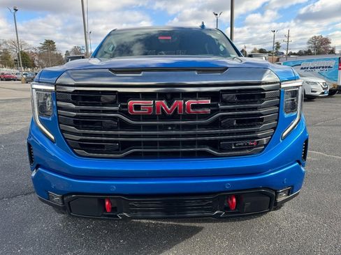 Used 2022 GMC Sierra 1500 AT4 w/ AT4 Premium Package image 9