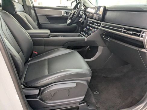 Used 2025 Hyundai Santa Fe SEL FWD image 26