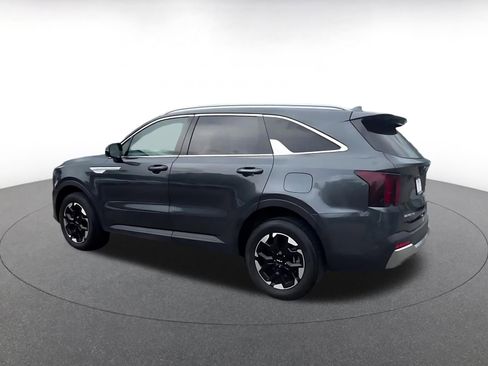 Used 2024 Kia Sorento S AWD/4WD image 10