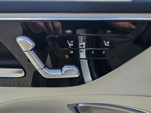 New 2025 Mercedes-Benz C 300 Sedan image 13