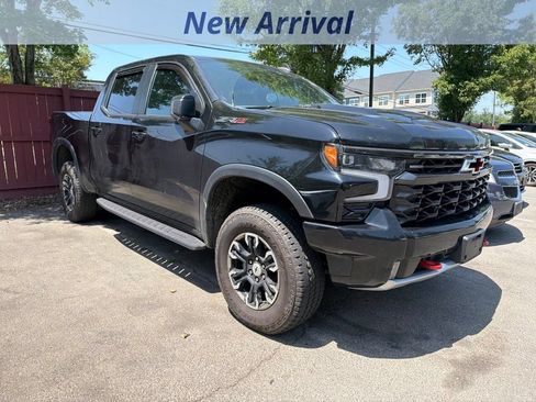 Used 2022 Chevrolet Silverado 1500 ZR2 w/ Technology Package AWD/4WD image 2