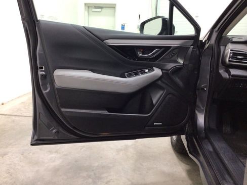 Used 2023 Subaru Outback Limited image 17