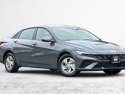 New 2026 Hyundai Elantra SE