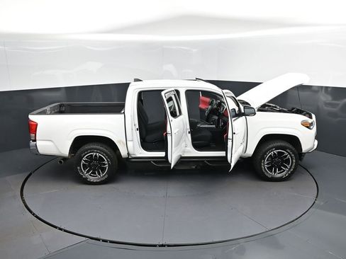Used 2016 Toyota Tacoma SR5 w/ Towing Package RWD image 51