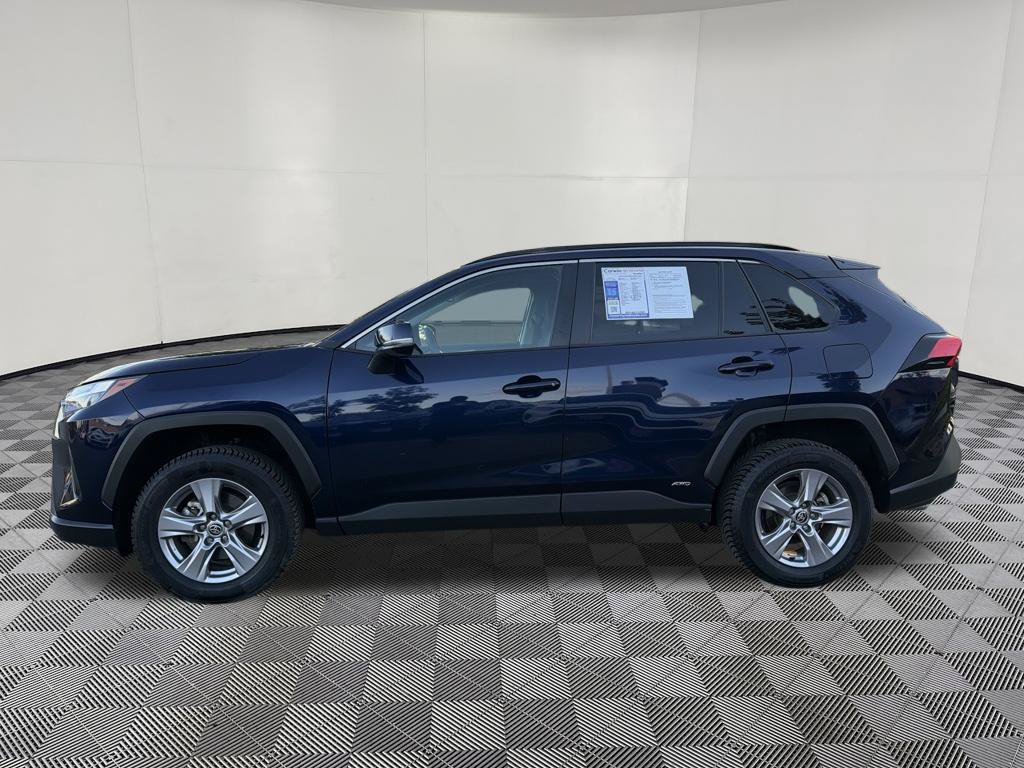 Used 2024 Toyota RAV4 XLE w/ Convenience Package AWD/4WD image 4