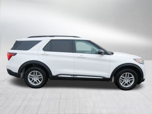 Used 2025 Ford Explorer Active image 8