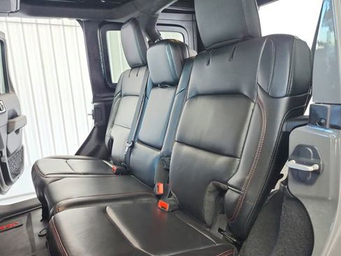 Used 2021 Jeep Wrangler Unlimited Rubicon w/ Uconnect 4C Nav & Sound Group image 35