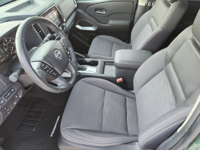 Used 2023 Nissan Frontier SV w/ SV Convenience Package AWD/4WD image 11