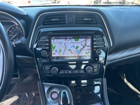 Used 2017 Nissan Maxima Platinum image 27