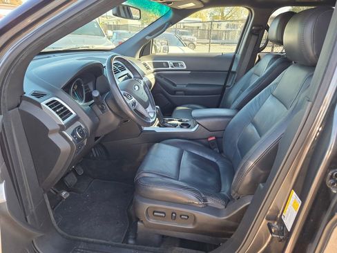 Used 2015 Ford Explorer XLT w/ Equipment Group 202A image 32