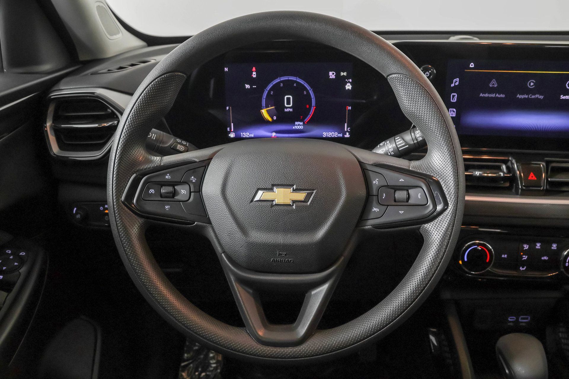 Used 2024 Chevrolet TrailBlazer LT w/ Driver Confidence Package FWD image 25