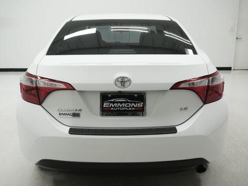 Used 2016 Toyota Corolla LE FWD image 5