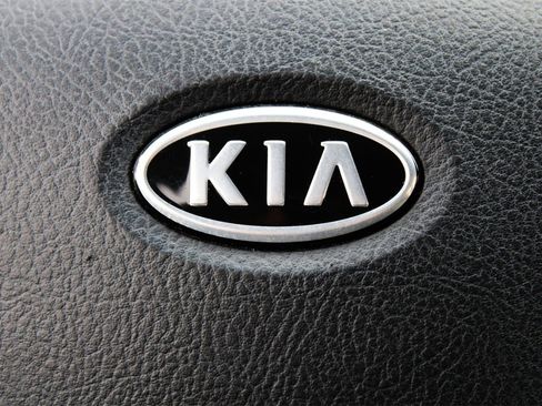 Used 2009 Kia Spectra5 SX image 21