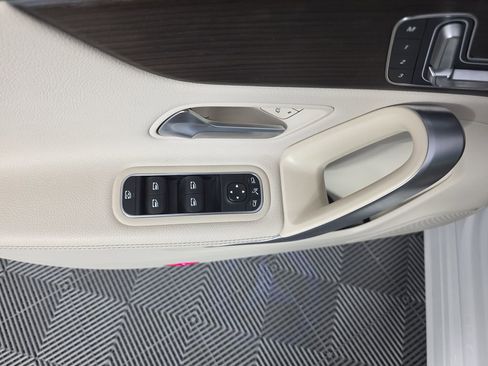 Used 2025 Mercedes-Benz CLA 250 image 18