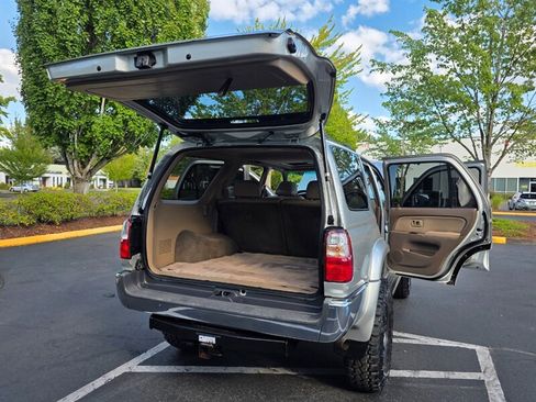 Used 2002 Toyota 4Runner SR5 AWD/4WD image 28