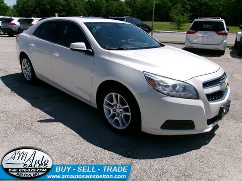 Used 2013 Chevrolet Malibu Eco w/ Power Convenience Package FWD image 7