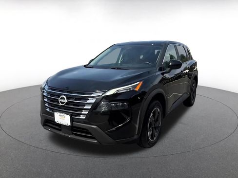 Used 2025 Nissan Rogue SV FWD image 7
