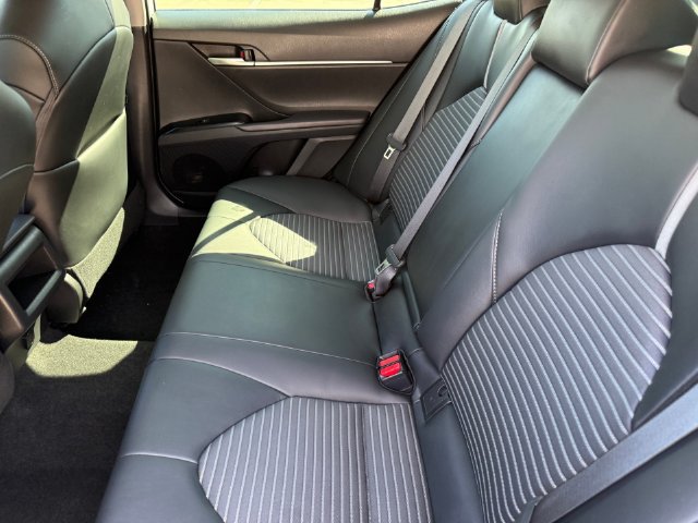 Used 2020 Toyota Camry SE FWD image 27