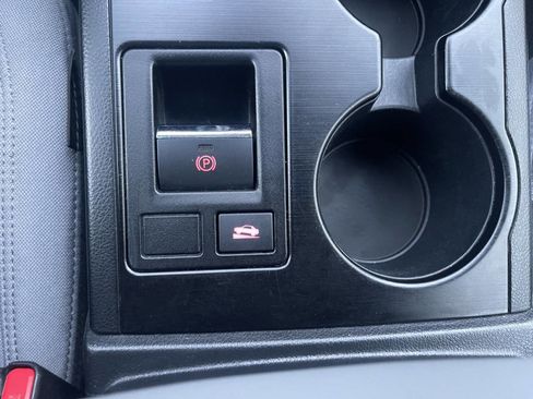 Used 2018 Subaru Legacy 2.5i Premium image 37