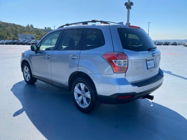 Used 2016 Subaru Forester 2.5i Premium w/ All-Weather Package AWD/4WD image 6