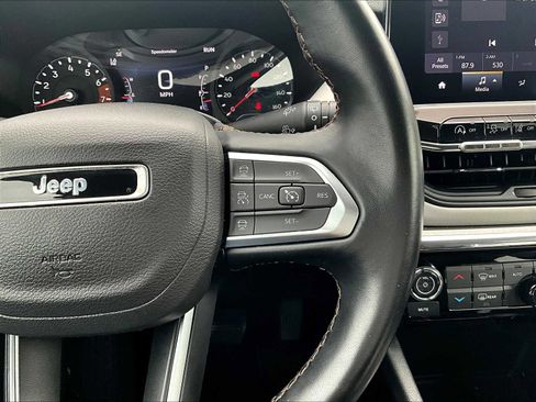 Used 2022 Jeep Compass Limited image 24