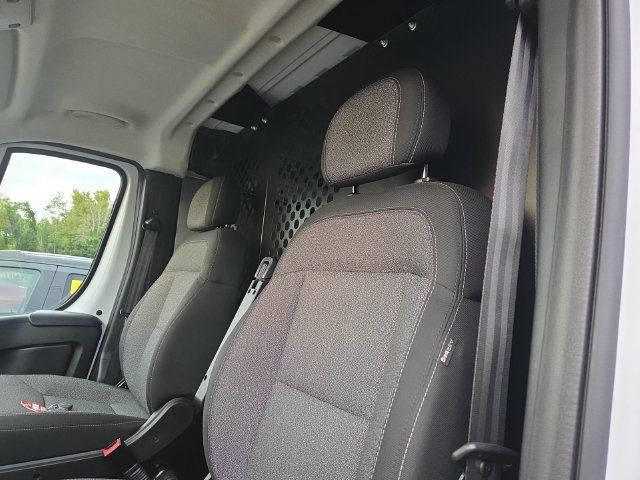 Used 2025 RAM ProMaster 2500 w/ U-Haul Equipment Group FWD image 9