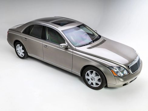 Used 2005 Maybach 57 RWD image 2