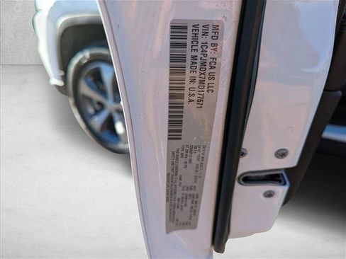 Used 2021 Jeep Cherokee Limited AWD/4WD image 25