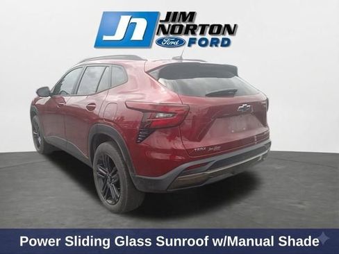 Used 2024 Chevrolet Trax ACTIV w/ Sunroof Package FWD image 7