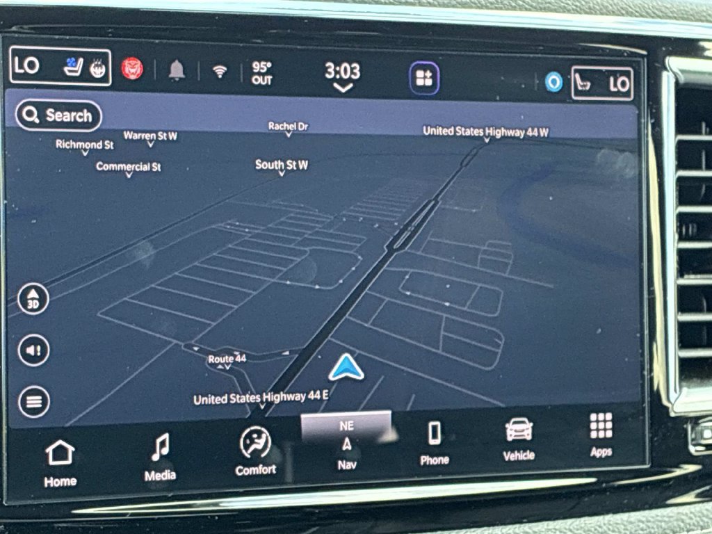 Used 2026 Chrysler Pacifica Limited FWD image 39