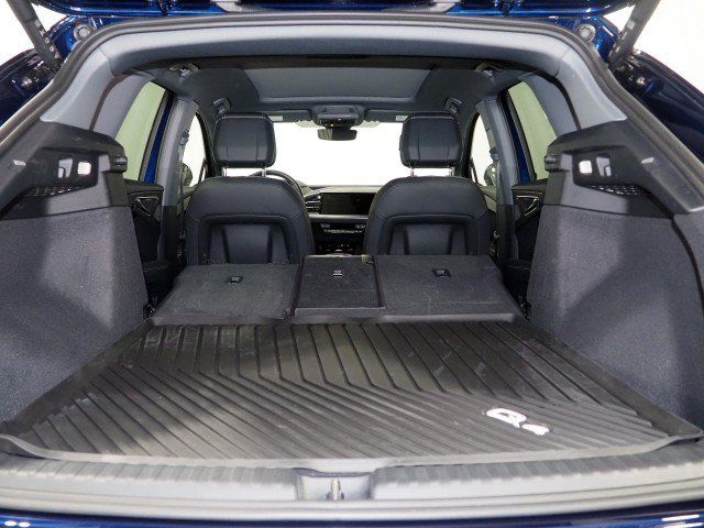 Used 2023 Audi Q4 e-tron Premium Plus w/ Premium Plus RWD image 41