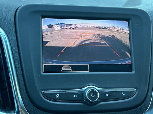 Used 2024 Chevrolet Equinox LS w/ LS Convenience Package FWD image 25