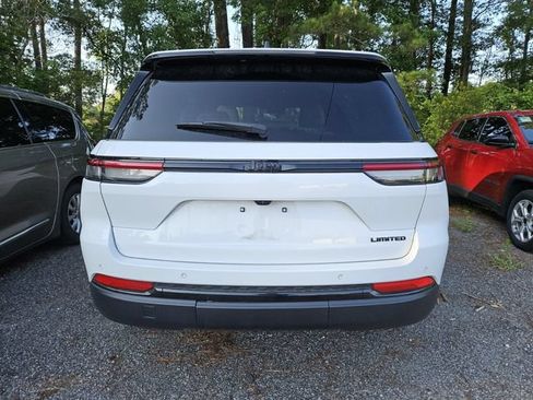 Used 2025 Jeep Grand Cherokee Limited w/ Black Appearance Package RWD image 8