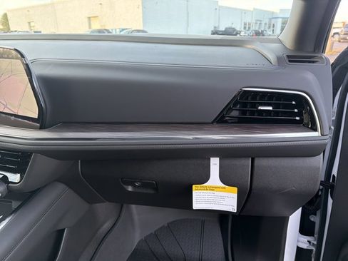 New 2026 Chevrolet Suburban LT w/ Comfort Package image 33