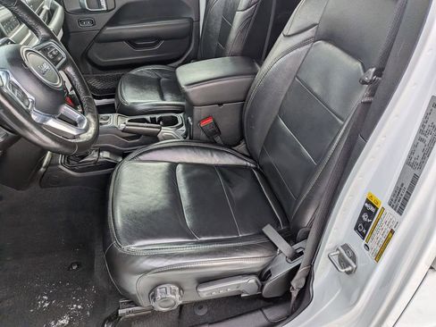 Used 2021 Jeep Wrangler Unlimited Sahara image 18