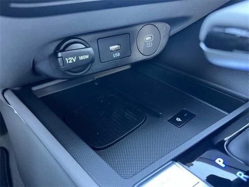 Certified 2025 Hyundai Elantra Sport FWD image 24