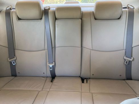Used 2011 Toyota Avalon FWD image 18