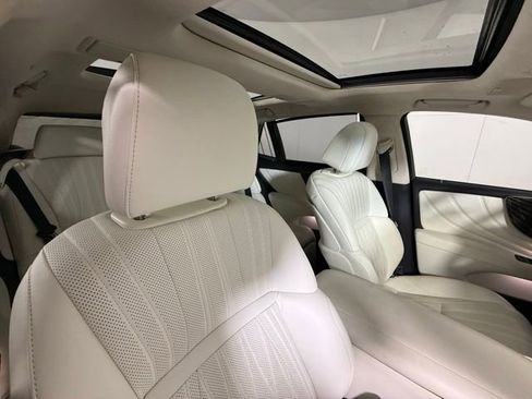 Used 2022 Lexus LS 500 w/ Luxury Package image 35