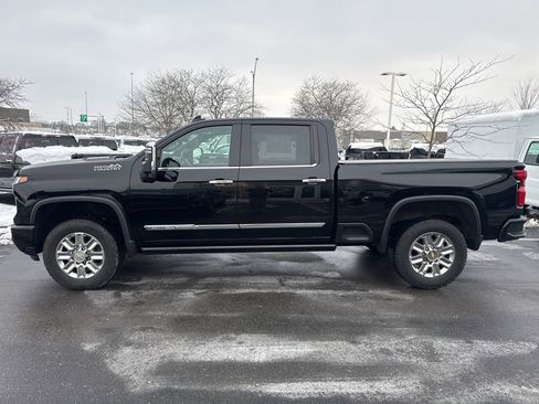 Certified 2024 Chevrolet Silverado 2500 High Country w/ Technology Package image 4