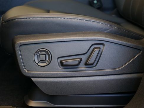 New 2025 Audi Q5 Premium Plus image 11