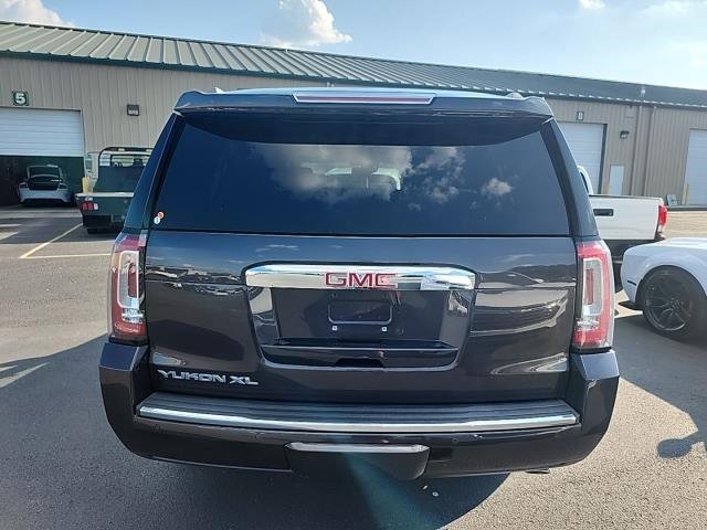Used 2018 GMC Yukon XL Denali w/ Denali Ultimate Package RWD image 4